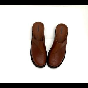 Clarks Brown clogs 9.5